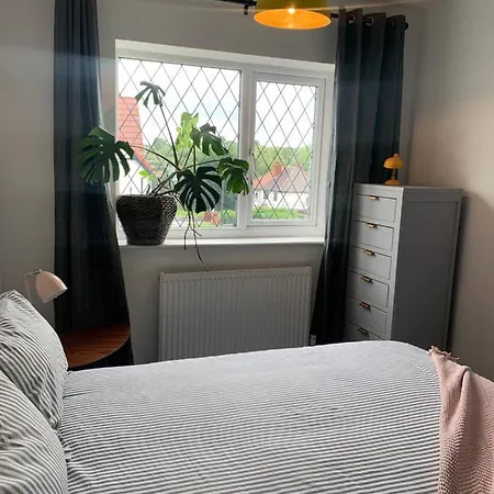 Roundhay Avenue Homestay *